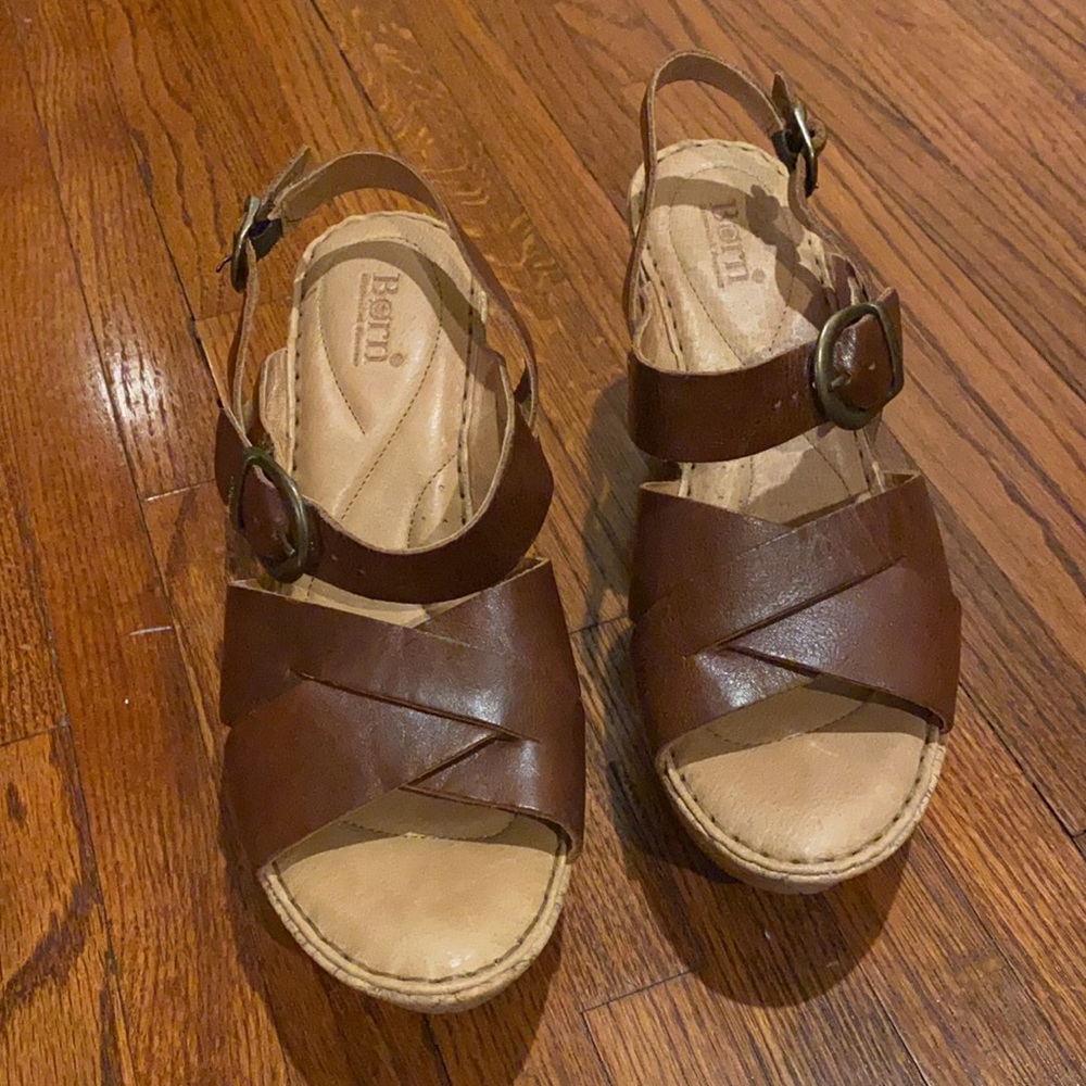 NWOT Born Brown Leather Cork Wedge Sandals Women’s Size 9